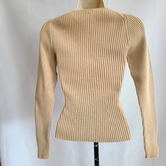 Gap knitted sweater tan color size M - Picture 2 of 4